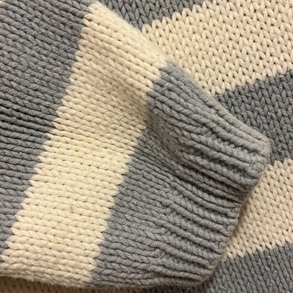 Ladies Izod Tunic neck sweater Large light blue and white stripe - Picture 4 of 9